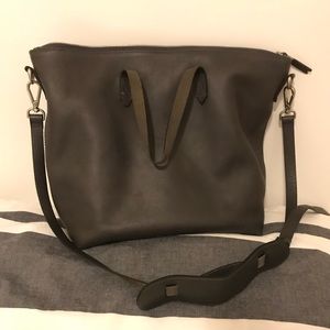 Madewell zip-top transport carryall in charcoal